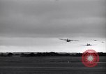Image C-47 planeurs Saint simple Eglise France, 1944, de la seconde 33 séquences d'archives historiques vidéo 65675027662
