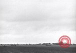 Image C-47 planeurs Saint simple Eglise France, 1944, de la seconde 41 séquences d'archives historiques vidéo 65675027662
