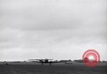 Image C-47 planeurs Saint simple Eglise France, 1944, de la seconde 50 séquences d'archives historiques vidéo 65675027662