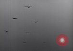 Image C-47 planeurs Saint simple Eglise France, 1944, de la seconde 16 séquences d'archives historiques vidéo 65675027663