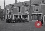 Immagine di Prima chiesa services Saint Honorine Des Pertes Francia, 1944, secondo 7 filmato di repertorio 65675027665