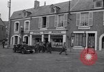 Immagine di Prima chiesa services Saint Honorine Des Pertes Francia, 1944, secondo 8 filmato di repertorio 65675027665