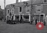 Immagine di Prima chiesa services Saint Honorine Des Pertes Francia, 1944, secondo 11 filmato di repertorio 65675027665