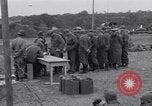 Immagine di Prigionieri tedeschi interpellati da soldati americani Saint Honorine Des Pertes Francia, 1944, secondo 44 filmato di repertorio 65675027666