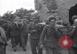 Immagine di Prigionieri tedeschi Saint Mere Eglise Francia, 1944, secondo 22 filmato di repertorio 65675027667