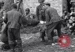 Immagine di Prigionieri tedeschi Saint Mere Eglise Francia, 1944, secondo 42 filmato di repertorio 65675027667