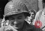 Immagine di Donna francese Saint Mere Eglise Francia, 1944, secondo 40 filmato di repertorio 65675027668