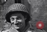 Immagine di Donna francese Saint Mere Eglise Francia, 1944, secondo 50 filmato di repertorio 65675027668