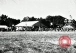 Immagine di Giapponese allietare i loro volantini Giappone, 1944, secondo 17 filmato di repertorio 65675027683
