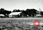 Immagine di Giapponese allietare i loro volantini Giappone, 1944, secondo 19 filmato di repertorio 65675027683