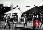 Immagine di Giapponese allietare i loro volantini Giappone, 1944, secondo 24 filmato di repertorio 65675027683