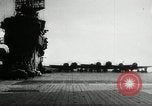 Standbild B6N Jill Flugzeuge starten von japanischen Flugzeugträger Zweiten Weltkrieg Pazifischer Ozean, 1944, aus Sekunde 39 historischem Filmmaterial Videoclip 65675027684