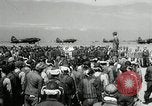 Standbild japanischen Mitsubishi G4M Bomber nehmen ab und fliegen auf einer Mission Pacific Theater, 1944, aus Sekunde 7 historischem Filmmaterial Videoclip 65675027685
