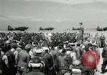 Standbild japanischen Mitsubishi G4M Bomber nehmen ab und fliegen auf einer Mission Pacific Theater, 1944, aus Sekunde 8 historischem Filmmaterial Videoclip 65675027685