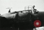Standbild japanischen Mitsubishi G4M Bomber nehmen ab und fliegen auf einer Mission Pacific Theater, 1944, aus Sekunde 30 historischem Filmmaterial Videoclip 65675027685