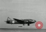 Standbild japanischen Mitsubishi G4M Bomber nehmen ab und fliegen auf einer Mission Pacific Theater, 1944, aus Sekunde 37 historischem Filmmaterial Videoclip 65675027685