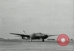 Standbild japanischen Mitsubishi G4M Bomber nehmen ab und fliegen auf einer Mission Pacific Theater, 1944, aus Sekunde 41 historischem Filmmaterial Videoclip 65675027685