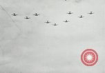 Standbild japanischen Mitsubishi G4M Bomber nehmen ab und fliegen auf einer Mission Pacific Theater, 1944, aus Sekunde 56 historischem Filmmaterial Videoclip 65675027685