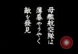 Standbild japanischen Torpedo Bomber Angriff US-Kriegsschiffe Pacific Theater, 1944, aus Sekunde 5 historischem Filmmaterial Videoclip 65675027686