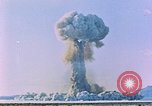 Standbild Atomic Test erfüllt Nye County Nevada USA, 1957, aus Sekunde 34 historischem Filmmaterial Videoclip 65675027691