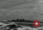 Standbild Japanische Kriegsschiffe Feuer schwere Geschütze in Live Fire Naval Übung Japan, 1941, aus Sekunde 37 historischem Filmmaterial Videoclip 65675027699