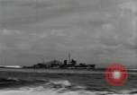 Standbild Japanische Kriegsschiffe Feuer schwere Geschütze in Live Fire Naval Übung Japan, 1941, aus Sekunde 39 historischem Filmmaterial Videoclip 65675027699