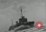 Standbild Japanische Kriegsschiffe Feuer schwere Geschütze in Live Fire Naval Übung Japan, 1941, aus Sekunde 58 historischem Filmmaterial Videoclip 65675027699