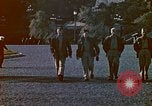 Standbild American Officers Tokio Japan, 1945, aus Sekunde 18 historischem Filmmaterial Videoclip 65675027711