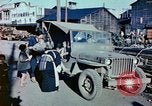 Standbild japanische Kinder nach Zweiten Weltkrieg Tokio Japan, 1945, aus Sekunde 7 historischem Filmmaterial Videoclip 65675027715