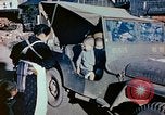 Standbild japanische Kinder nach Zweiten Weltkrieg Tokio Japan, 1945, aus Sekunde 15 historischem Filmmaterial Videoclip 65675027715