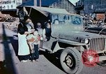 Standbild japanische Kinder nach Zweiten Weltkrieg Tokio Japan, 1945, aus Sekunde 19 historischem Filmmaterial Videoclip 65675027715