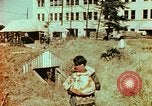 Immagine di Giapponese Air Raid Shelter Tokyo Giappone, 1945, secondo 16 filmato di repertorio 65675027724