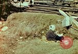 Immagine di Giapponese Air Raid Shelter Tokyo Giappone, 1945, secondo 43 filmato di repertorio 65675027724