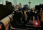 Immagine di Civili giapponesi Tokyo Giappone, 1945, secondo 21 filmato di repertorio 65675027725