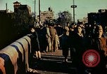 Immagine di Civili giapponesi Tokyo Giappone, 1945, secondo 23 filmato di repertorio 65675027725