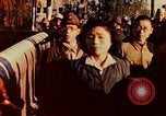 Immagine di Civili giapponesi Tokyo Giappone, 1945, secondo 43 filmato di repertorio 65675027725