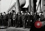Immagine di Pistola Navy equipaggi New York United States USA, 1943, secondo 3 filmato di repertorio 65675027729