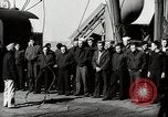 Immagine di Pistola Navy equipaggi New York United States USA, 1943, secondo 8 filmato di repertorio 65675027729