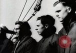 Immagine di Pistola Navy equipaggi New York United States USA, 1943, secondo 9 filmato di repertorio 65675027729