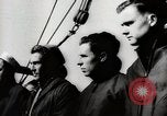 Immagine di Pistola Navy equipaggi New York United States USA, 1943, secondo 10 filmato di repertorio 65675027729