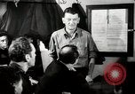 Immagine di Pistola Navy equipaggi New York United States USA, 1943, secondo 60 filmato di repertorio 65675027729