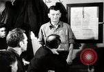 Immagine di Pistola Navy equipaggi New York United States USA, 1943, secondo 62 filmato di repertorio 65675027729