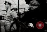 Immagine di I membri dell'equipaggio New York United States USA, 1943, secondo 15 filmato di repertorio 65675027730