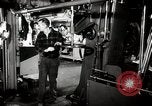 Immagine di I membri dell'equipaggio New York United States USA, 1943, secondo 21 filmato di repertorio 65675027730