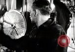 Immagine di I membri dell'equipaggio New York United States USA, 1943, secondo 23 filmato di repertorio 65675027730