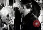 Immagine di I membri dell'equipaggio New York United States USA, 1943, secondo 29 filmato di repertorio 65675027730