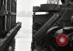 Immagine di I membri dell'equipaggio New York United States USA, 1943, secondo 58 filmato di repertorio 65675027730