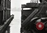 Immagine di I membri dell'equipaggio New York United States USA, 1943, secondo 59 filmato di repertorio 65675027730