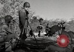 Standbild United States Marine Artillerie feuern Batterie europäische Theater, 1945, aus Sekunde 30 historischem Filmmaterial Videoclip 65675027738