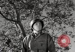 Standbild United States Marine Artillerie feuern Batterie europäische Theater, 1945, aus Sekunde 49 historischem Filmmaterial Videoclip 65675027738